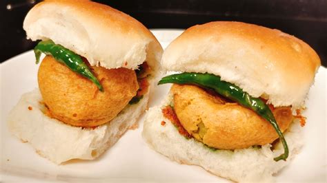 a vada pav